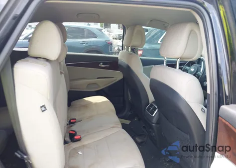 2016 Kia Sorento 3.3L Lx z USA, uszkodzony, nr VIN 5XYPG4A5XGG140301